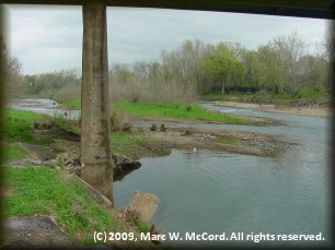 Looking upriver at the US 70 bridge in Glenwood